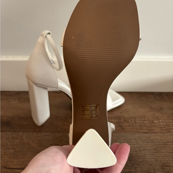 Never Worn Size 6 Spring Sandals - Picture 4 of 5